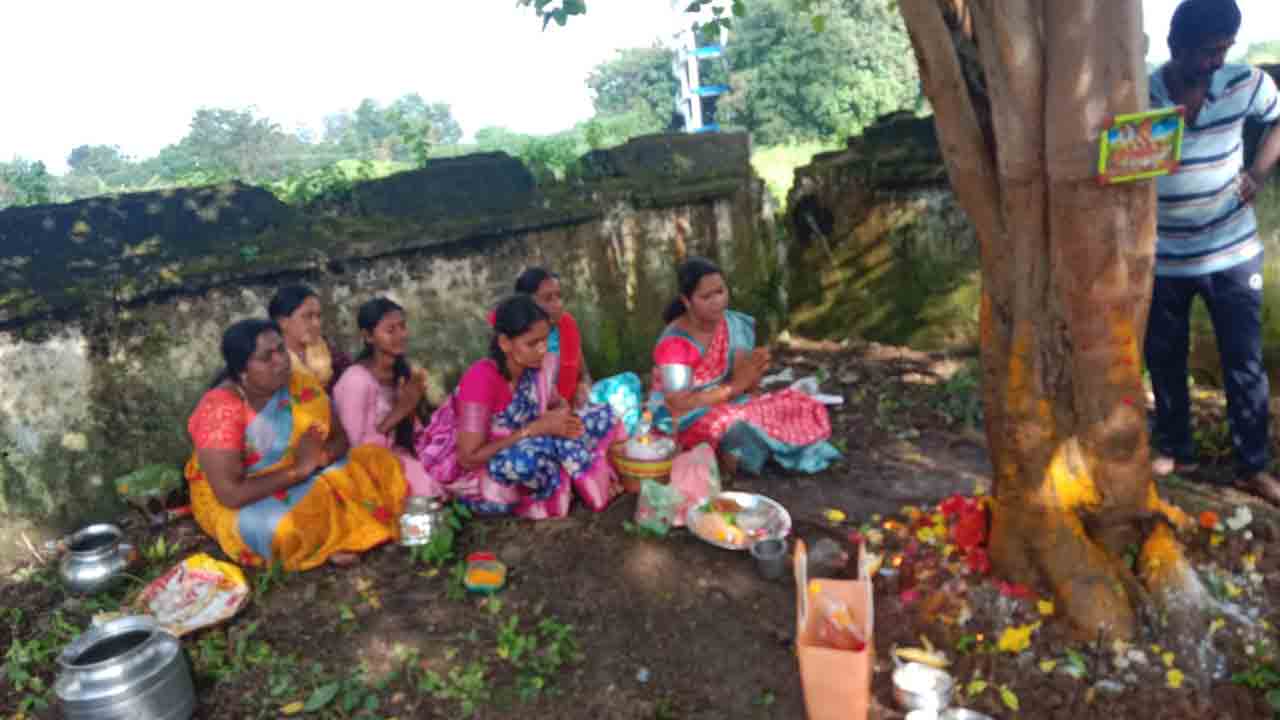 Nagula Chaviti | వైరా నియోజకవర్గంలో ఘనంగా నాగుల చవితి