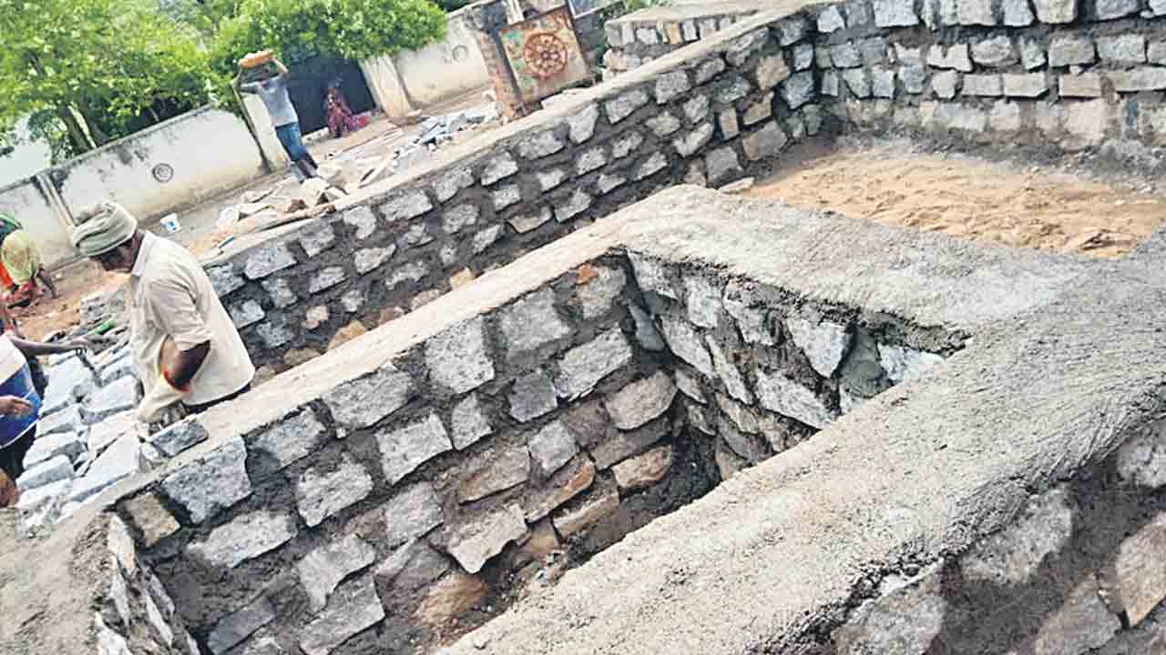 ఇందిరమ్మా..ఇదేందమ్మా !