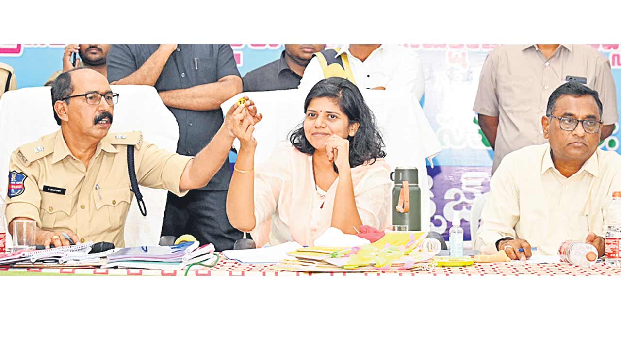 ప్రశాంతంగా మద్యం టెండర్ల డ్రా..