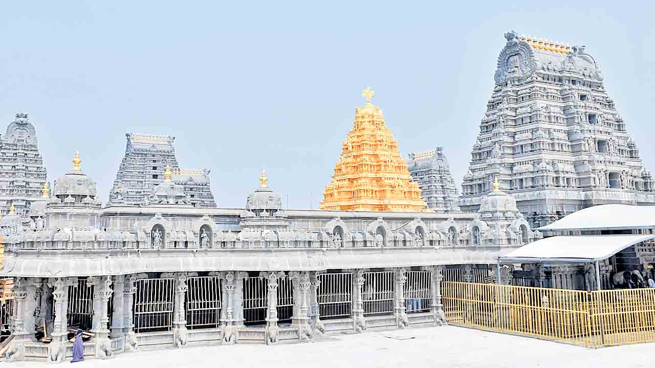 అగమ్య గోచరం.. ఔట్‌ సోర్సింగ్‌ ఉద్యోగం!