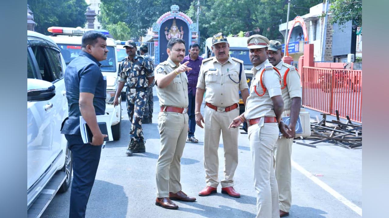 Srisailam | శ్రీశైలానికి ప్రధాని నరేంద్ర మోదీ.. భద్రతా ఏర్పాట్లను పరిశీలించిన ఎస్పీ