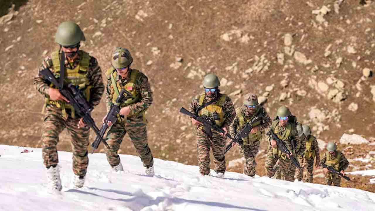 Ceasefire violation | పాకిస్థాన్ బరితెగింపు.. భారత పోస్టులపై దాడులు