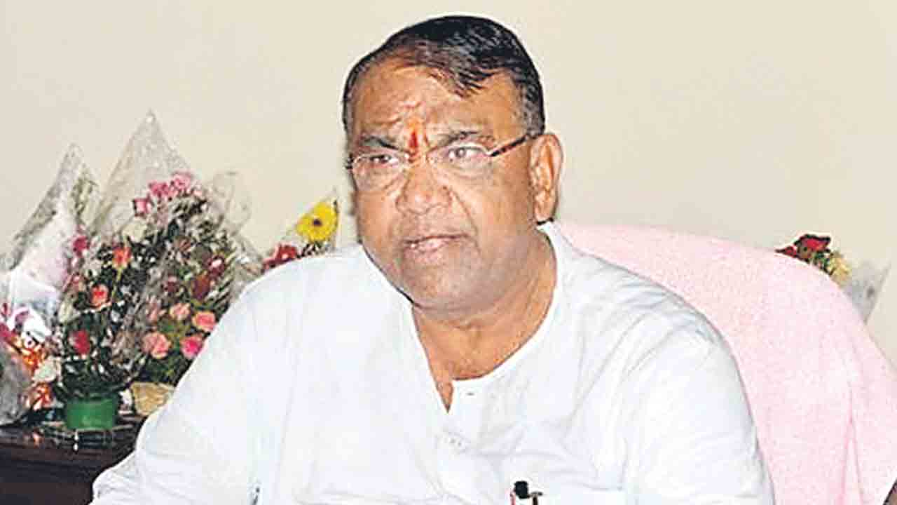 పోచారం పచ్చి అబద్ధం.. తాను బీఆర్‌ఎస్‌లోనే ఉన్నానంటూ వ్యాఖ్యలు