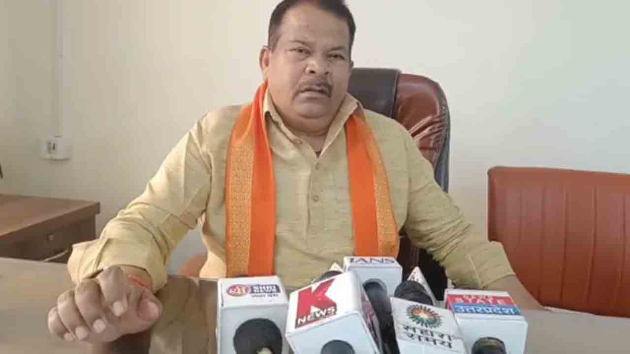 Raghvendra Pratap Singh | పది మంది ముస్లిం అమ్మాయిలను తీసుకెళ్లి పెళ్లి   చేసుకోండి: బీజేపీ మాజీ ఎమ్మెల్యే