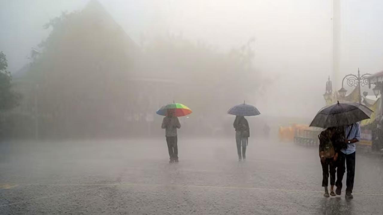 TG Weather | మొంథా ఎఫెక్ట్.. తెలంగాణలో మూడురోజులు భారీ వర్షాలు.. ఈ జిల్లాలకు రెడ్ అలెర్ట్..!