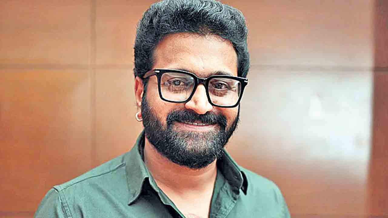 బెంగళూరును వదిలి సొంత ఊరికి..