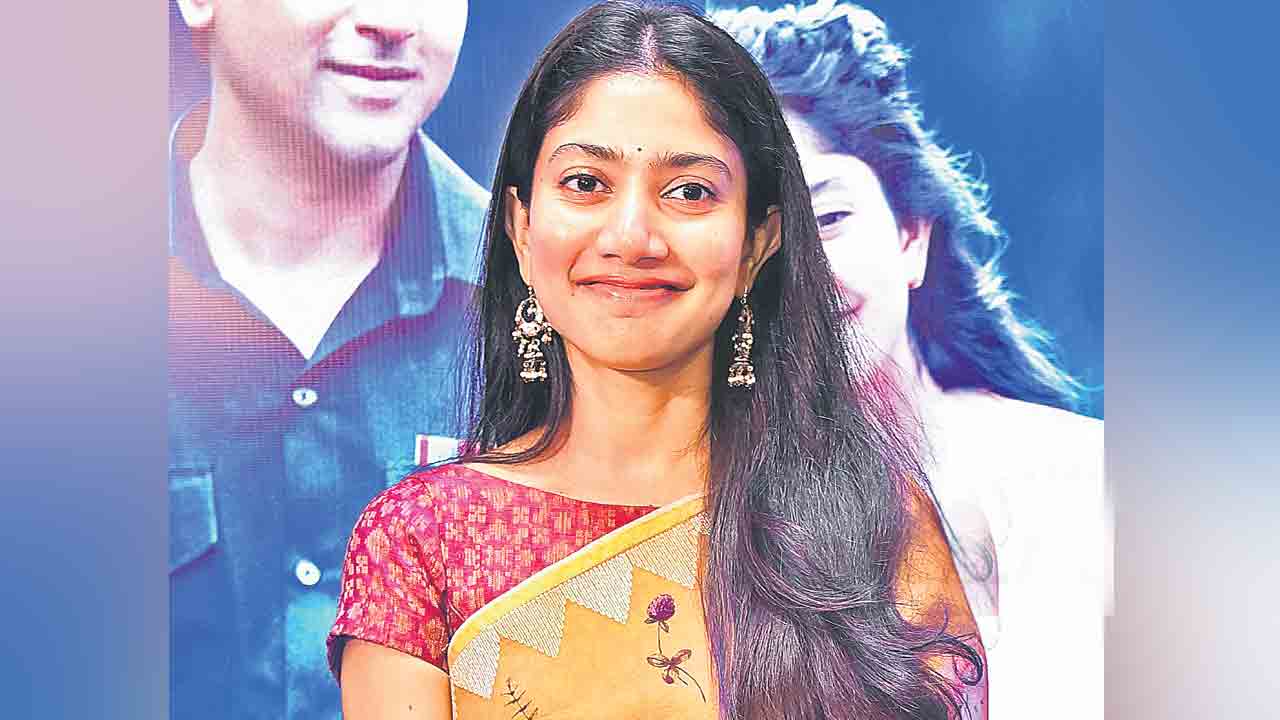 ఒక్కడుగు దూరంలో?