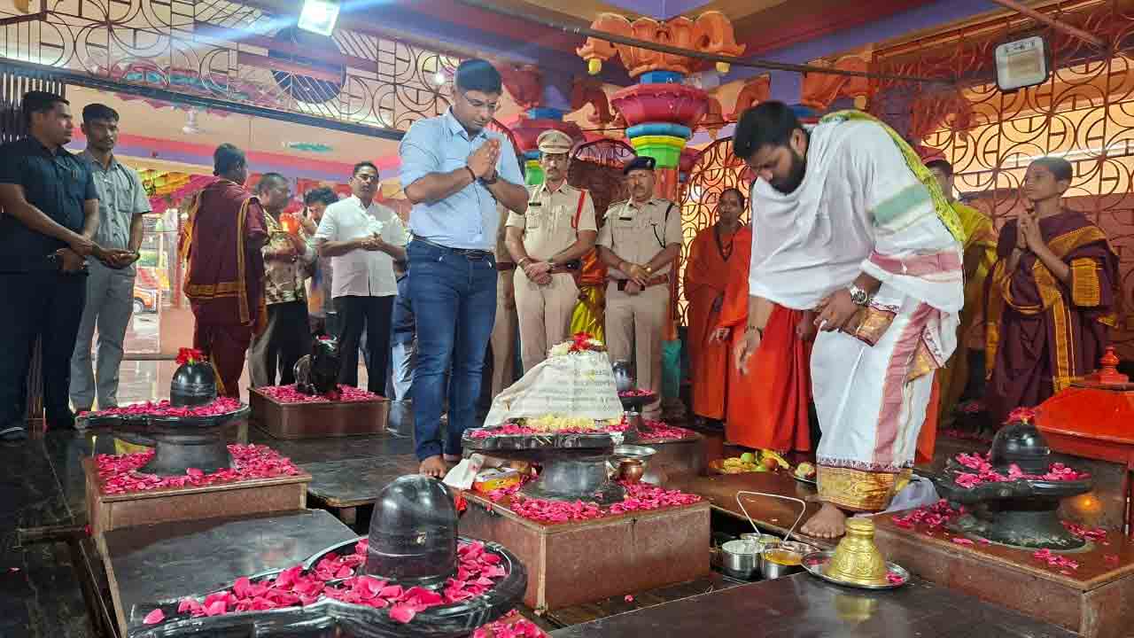 SP Paritosh Pankaj | దత్తగిరి ఆశ్ర‌మాన్ని సందర్శించిన ఎస్పీ పరితోష్ పంకజ్‌