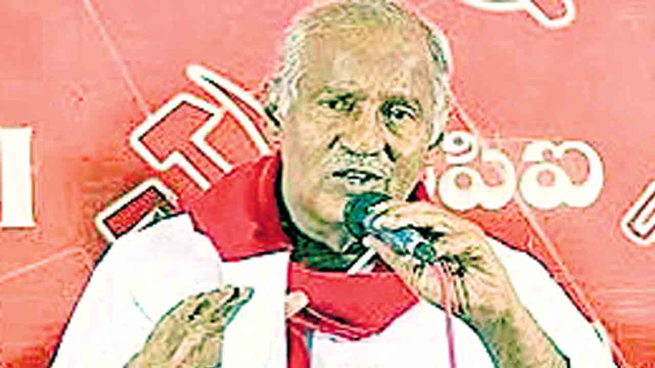ఎల్ఐసీ సొమ్ము అదానీకి ధారాదత్తం