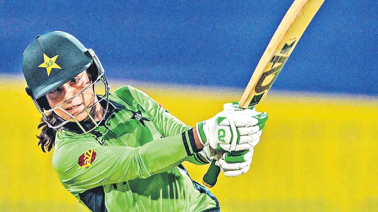 అమిన్‌కు మందలింపు