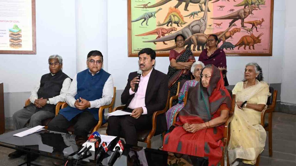 Singareni Cmd Balaram Naik