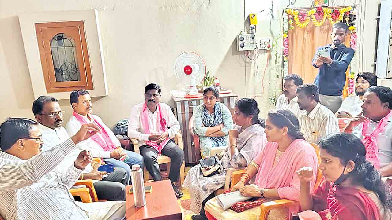 అక్రమ కేసులకు భయపడొద్దు