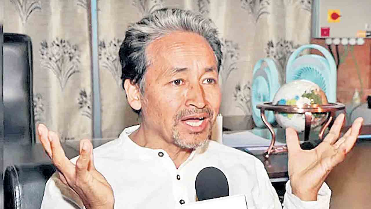 గాంధేయ మార్గంలో పోరాడండి లద్దాఖ్‌ ప్రజలకు వాంగ్‌చుక్‌ లేఖ