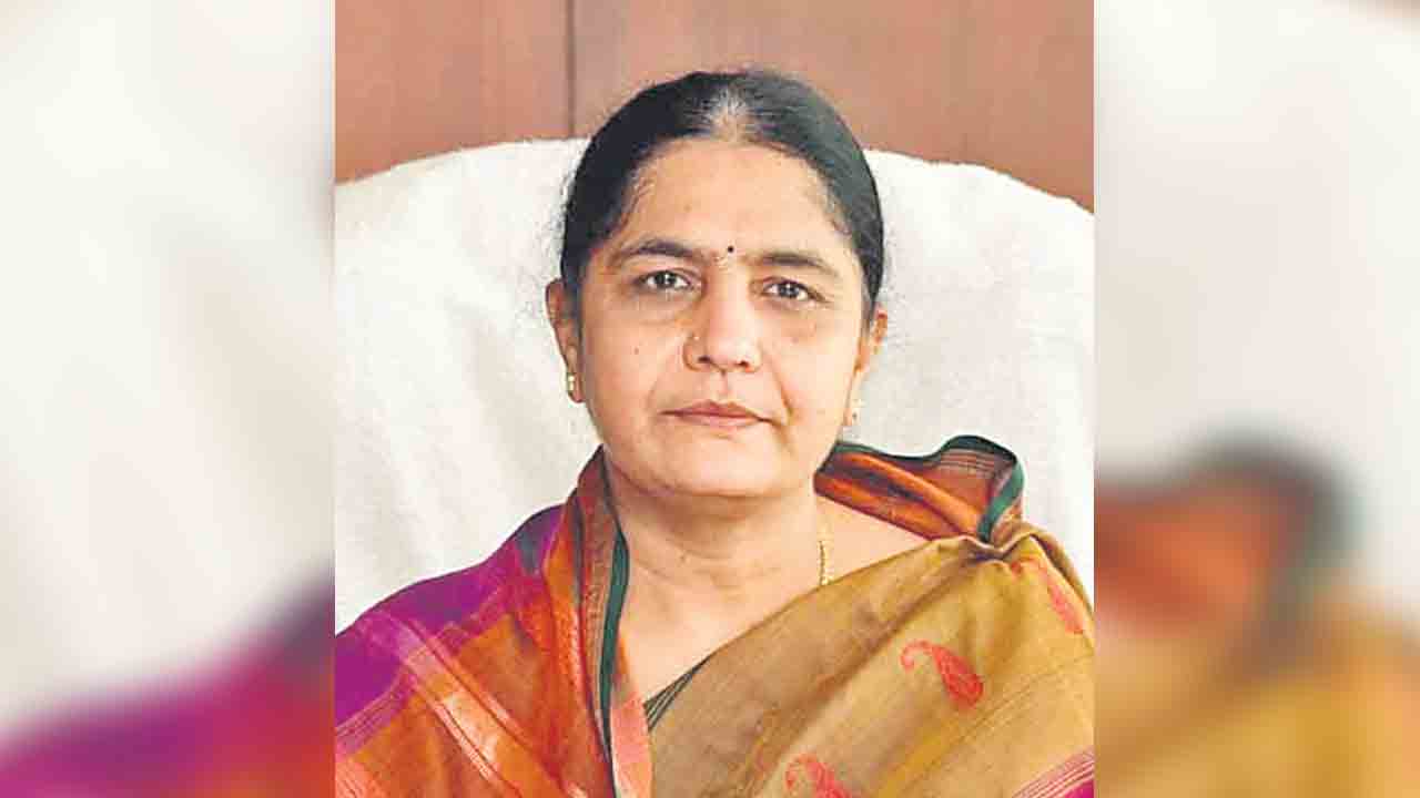 తడిసిన వడ్లను కొనుగోలు చేయాలి