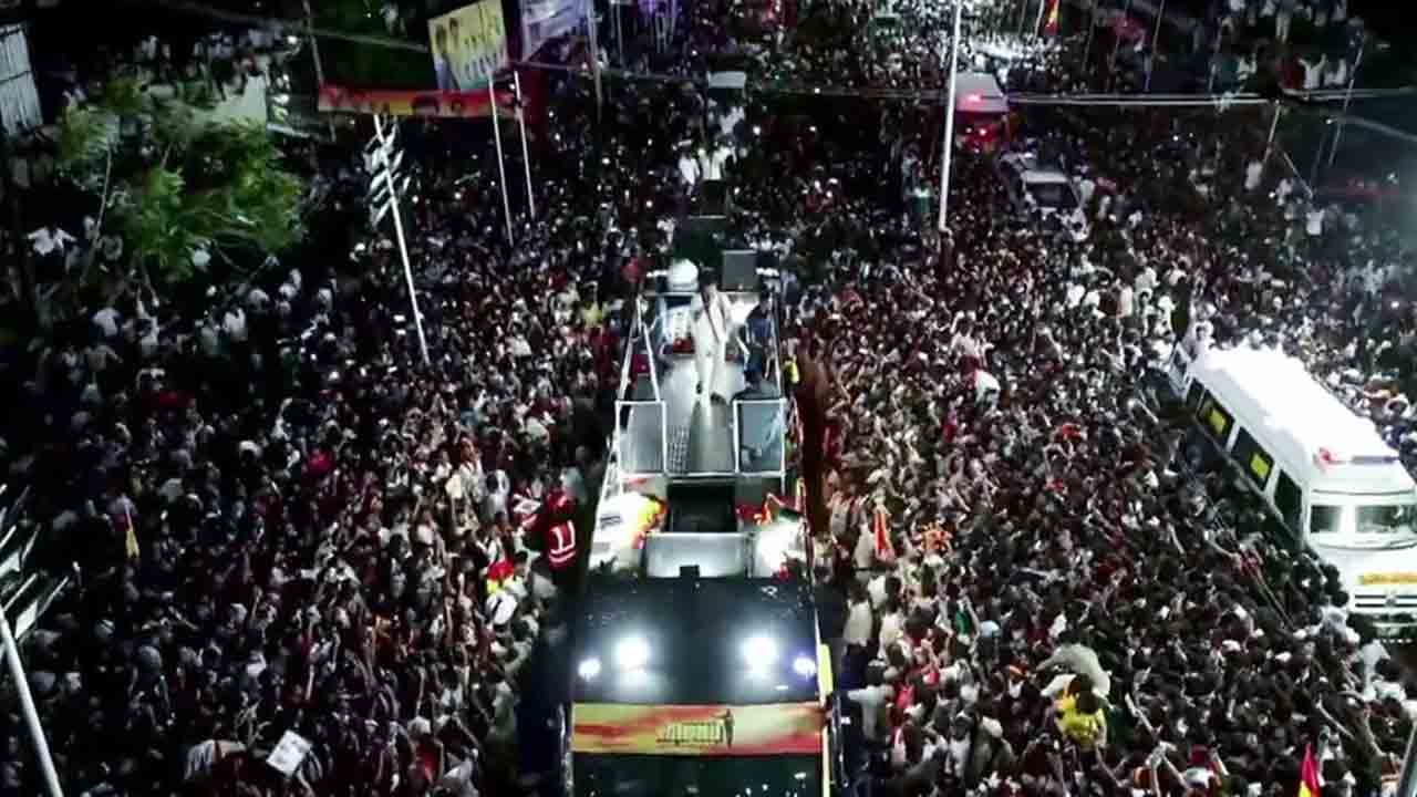 TVK chief Vijay | కరూర్‌ తొక్కిసలాట.. ప్రచారరథం సీజ్‌.. డ్రైవర్‌పై కేసు నమోదు