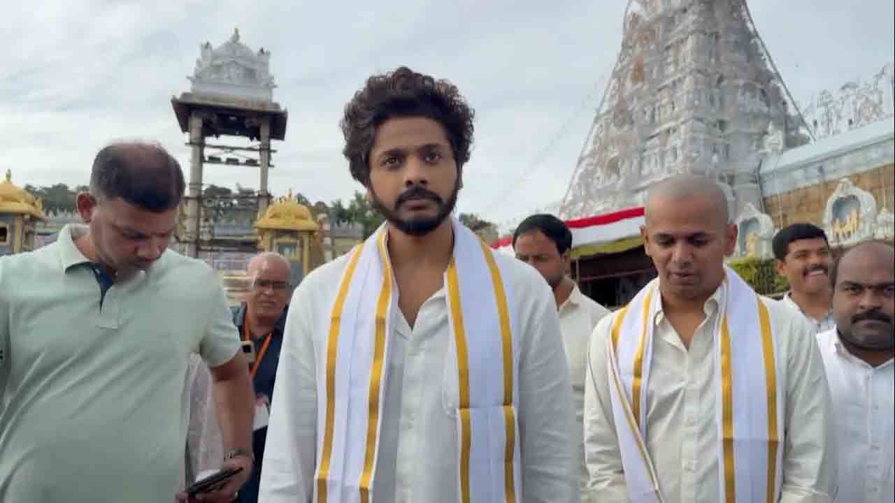 Teja Sajja | తిరుమల శ్రీవారిని దర్శించుకున్న నటుడు తేజ సజ్జా