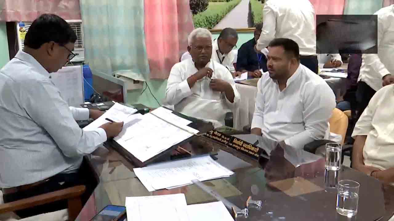 Tejashwi Yadav | రాఘోపూర్‌లో నామినేషన్‌ వేసిన తేజస్వియాదవ్‌.. Video