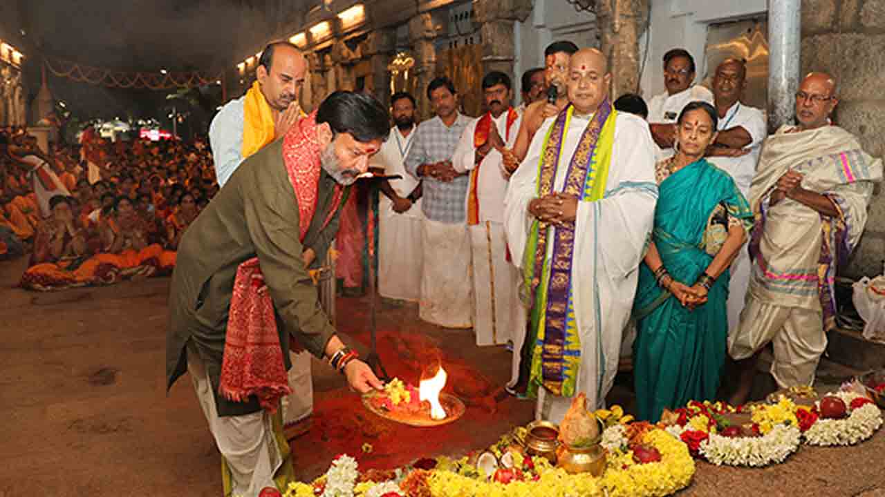 Tirupati | అలిపిరి పాదాలమండపం వద్ద సంప్రదాయబద్ధంగా మెట్లపూజ