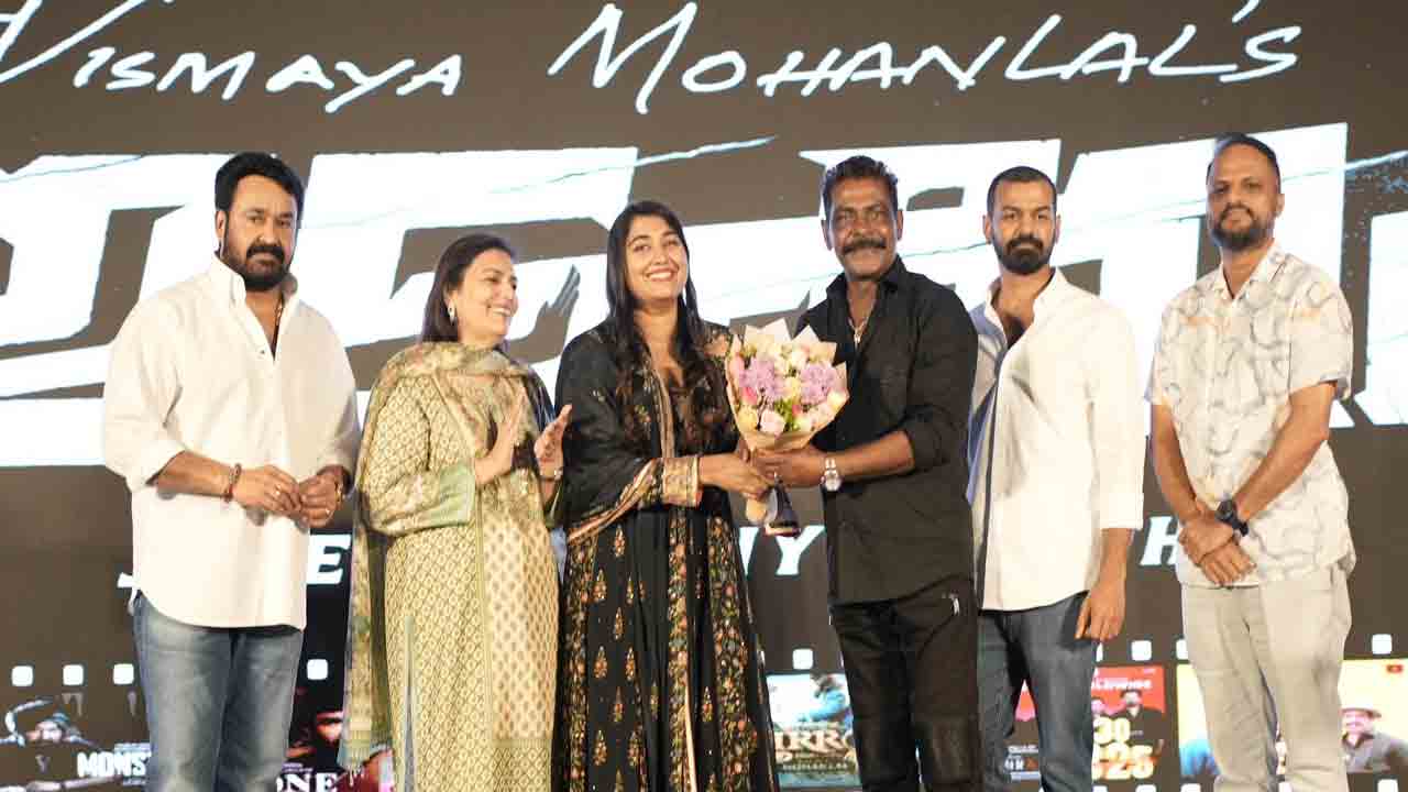 Vismaya Mohanlal | వెండితెర‌పై మోహ‌న్ లాల్ కూతురు.. పూజా కార్యక్రమాలతో ఘ‌నంగా ప్రారంభం