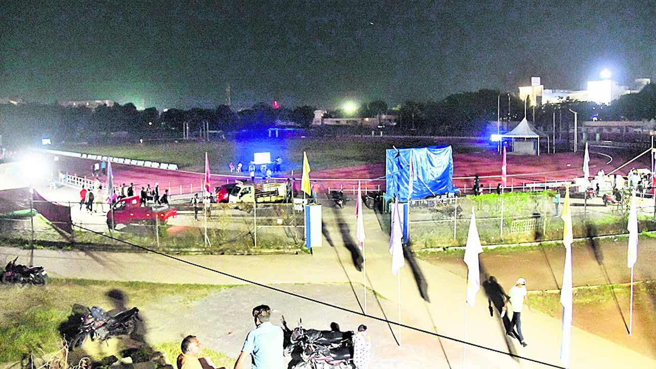 సందడిగా జేఎన్‌ఎస్‌