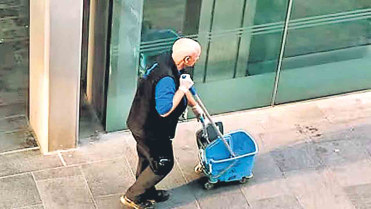 కోట్ల ఆస్తులున్నా వాచ్‌మెన్‌ పని.. ఓ జపనీయుడి నిరాడంబర జీవితం!