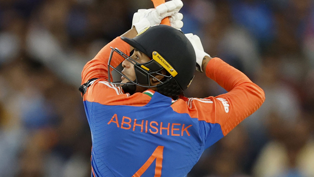 AUSvIND: అభిషేక్ శ‌ర్మ 68.. ఆస్ట్రేలియా టార్గెట్ 126