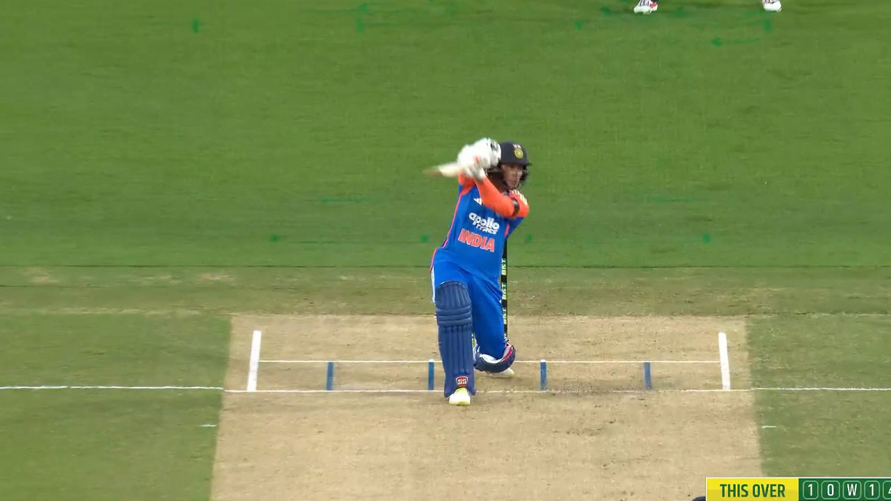 Abhishek Sharma : టాపార్డ‌ర్ చేతులెత్తేసినా.. అభిషేక్ ఒక్క‌డే