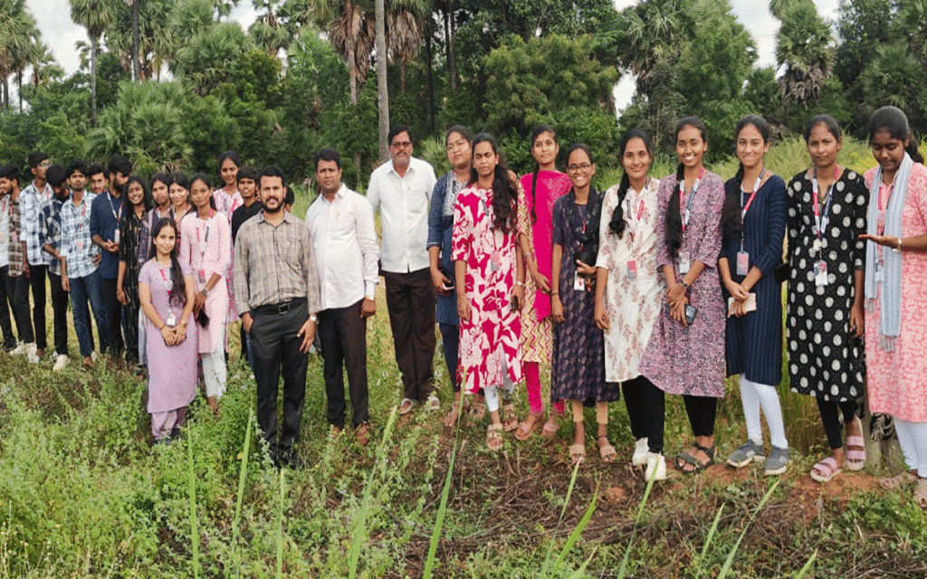 Rajapet : అగ్రికల్చర్ విద్యార్థుల‌ క్షేత్ర ప‌ర్య‌ట‌న