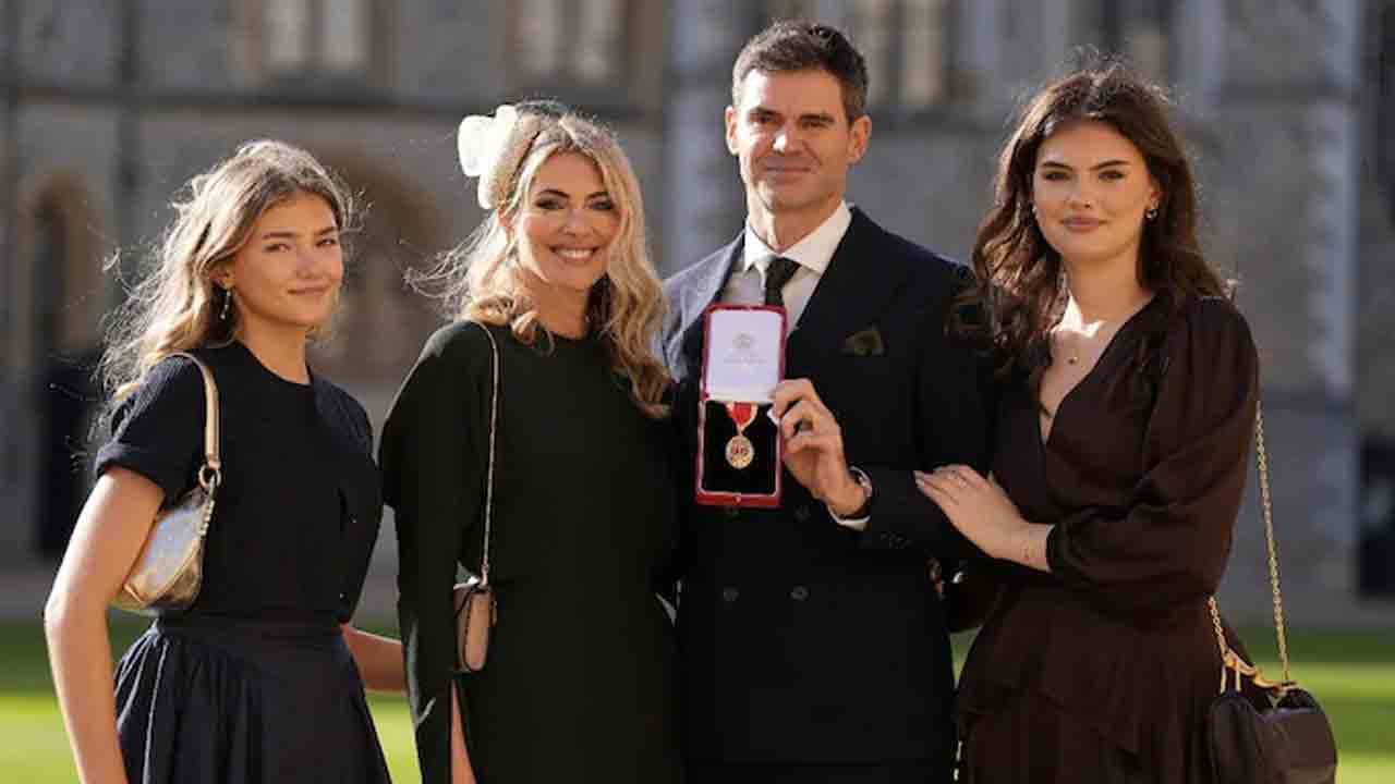 James Anderson | వెటరన్ పేసర్కు అత్యున్నత గౌరవం.. ‘నైట్హుడ్’ స్వీకరించిన అండర్సన్