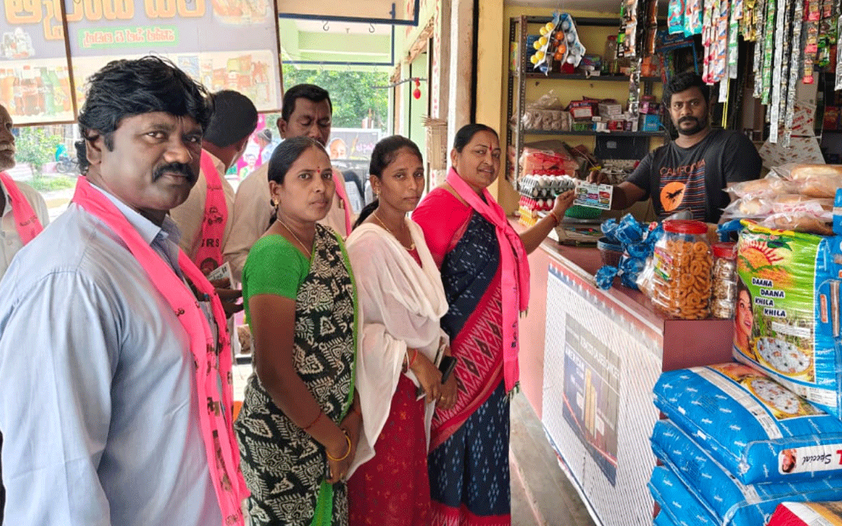 Suryapet : హామీలు అమలు చేయని ప్రభుత్వాన్ని ప్రజలు ప్రశ్నించాలి : పెరుమళ్ల‌ అన్నపూర్ణ