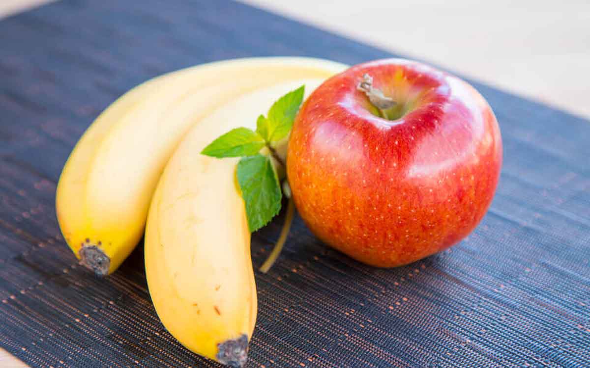 Apple Vs Banana | అధిక బ‌రువును త‌గ్గించ‌డంలో అరటి పండు లేదా యాపిల్‌.. రెండింటిలో ఏది ఉత్త‌మంగా ప‌నిచేస్తుంది..?