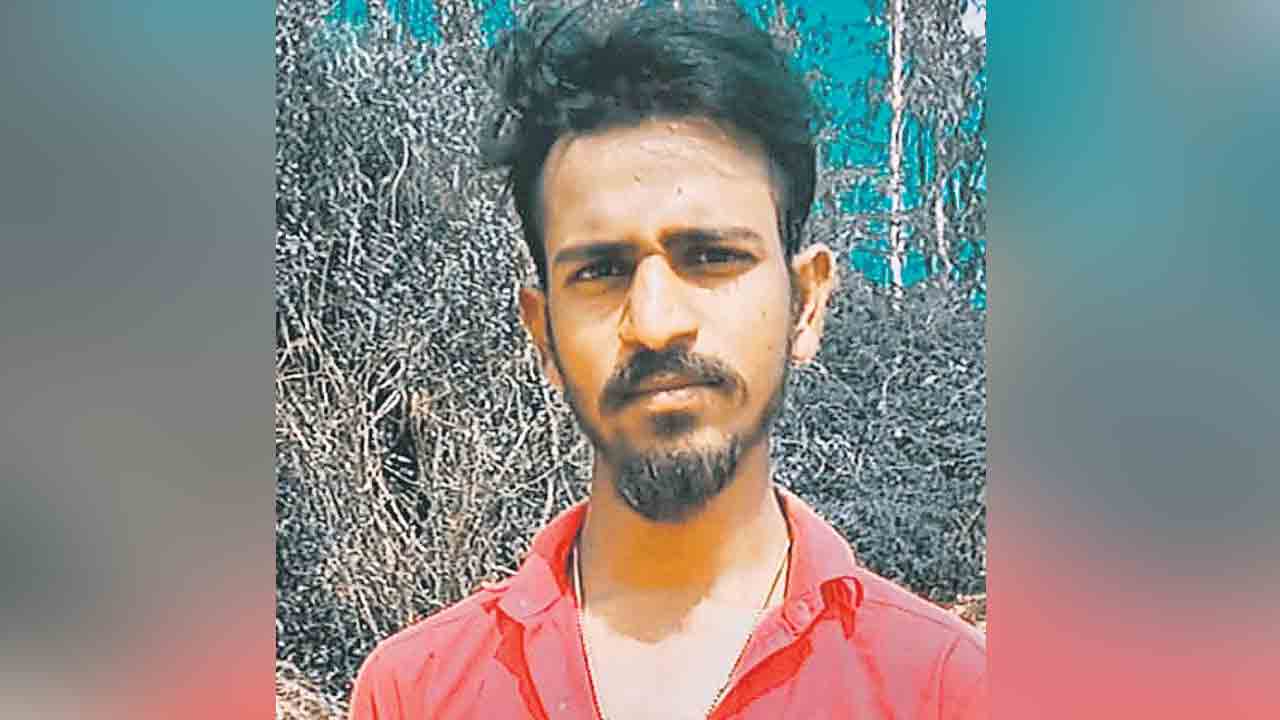 మరో ఆటోడ్రైవర్‌ బలవన్మరణం.. ఆదుకోవాలని యూనియన్‌ నేతల డిమాండ్‌