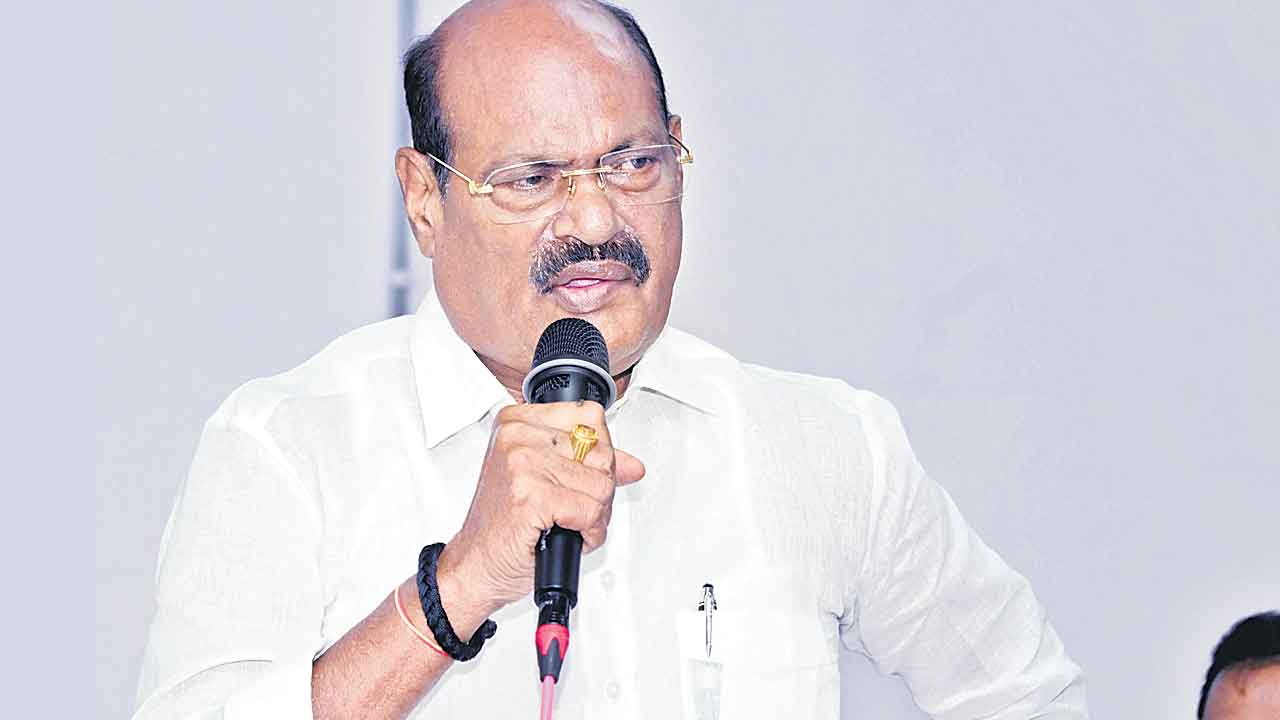 బీసీ రిజర్వేషన్లపై కాంగ్రెస్‌ డ్రామా