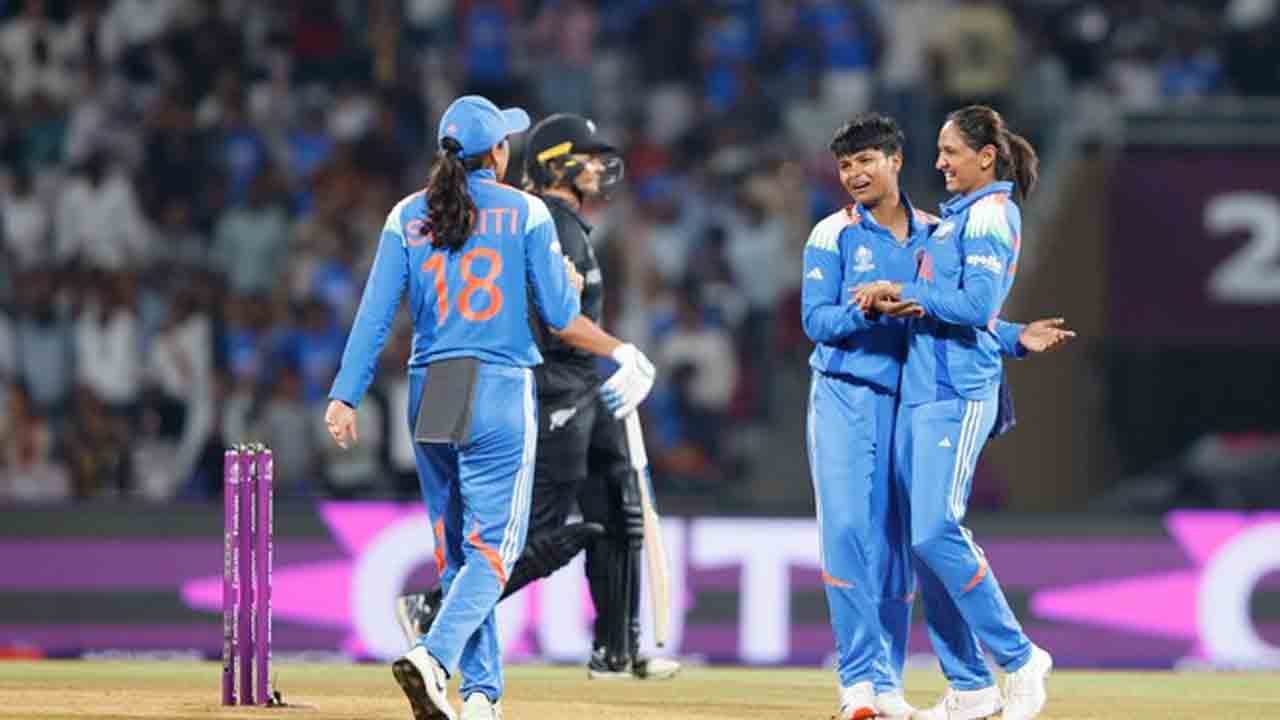 INDW vs NZW | క్రాంతి గౌడ్‌కు తొలి వికెట్.. ఒత్తిడిలో న్యూజిలాండ్