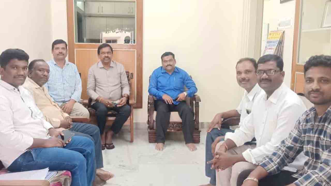 BC reseravations | బీసీలను నవ్వుల పాలు చేసిన కాంగ్రెస్ ప్రభుత్వం  : కర్నాటి వెంకటేశం