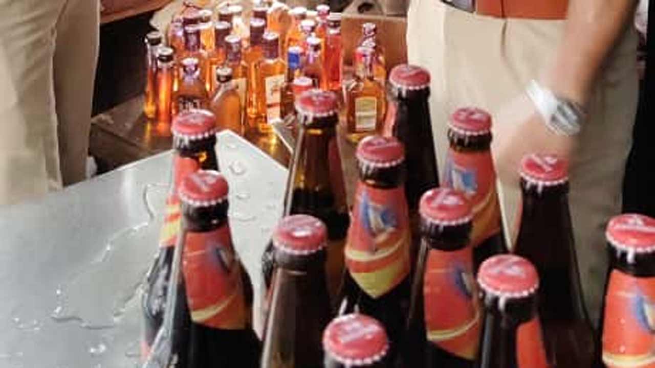 Bhadrachalam | భద్రాచలంలో బెల్టు షాపులపై పోలీసుల దాడి.. ఐదుగురిపై కేసు నమోదు