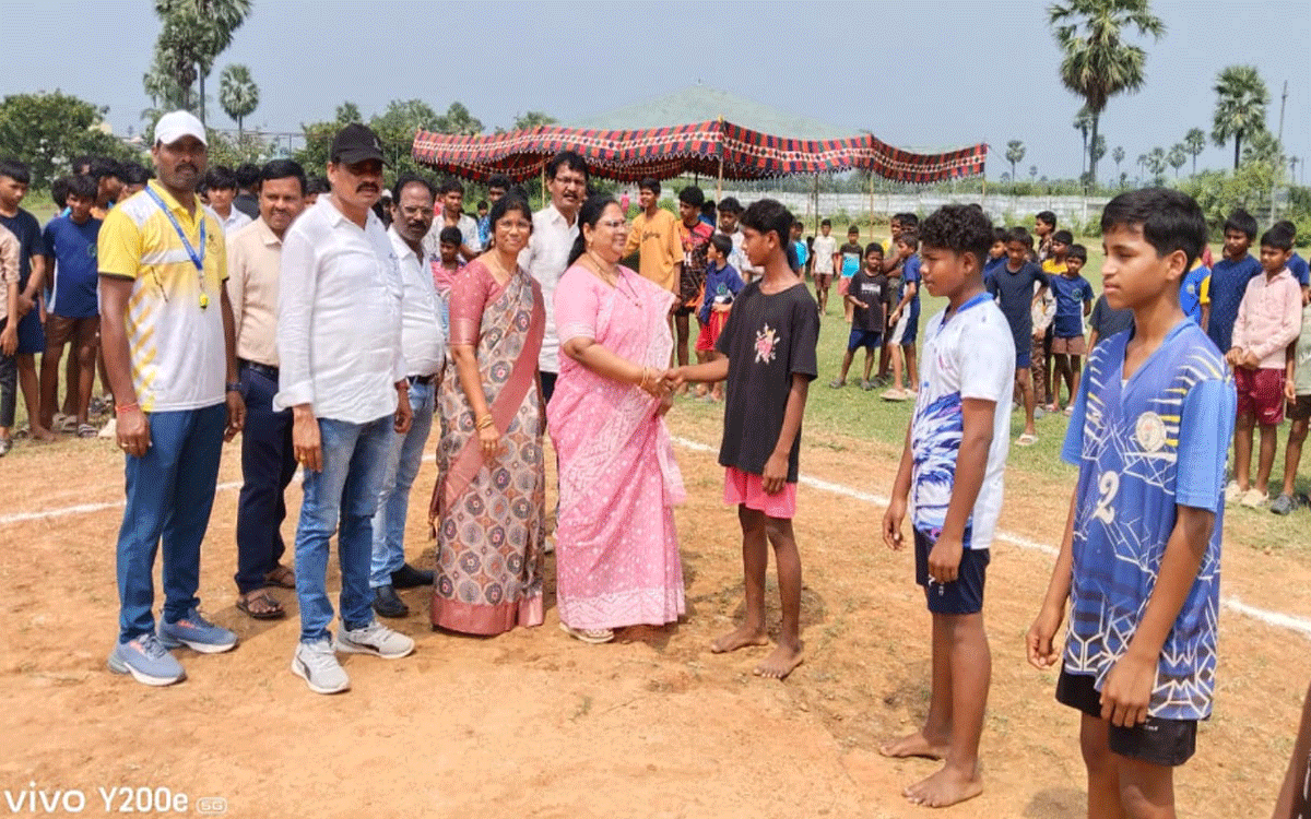 Yellandu : ఇల్లెందు జోనల్ స్థాయి క్రీడా పోటీలు ప్రారంభం