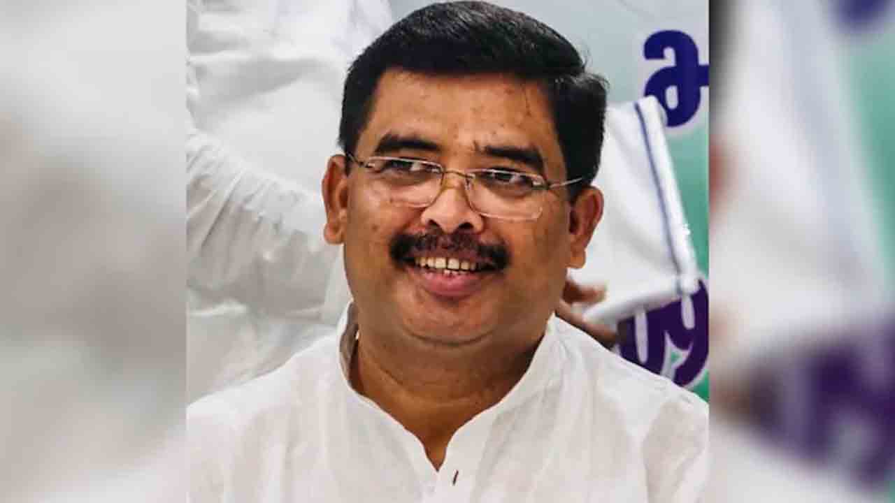 Bihar Elections | అసెంబ్లీ ఎన్నికలు.. బీహార్‌ సీఎంకు భారీ ఎదురుదెబ్బ.. ఆర్జేడీలోకి మాజీ ఎంపీ కుశ్వాహా, జేడీయూ సీనియర్‌ నేతలు