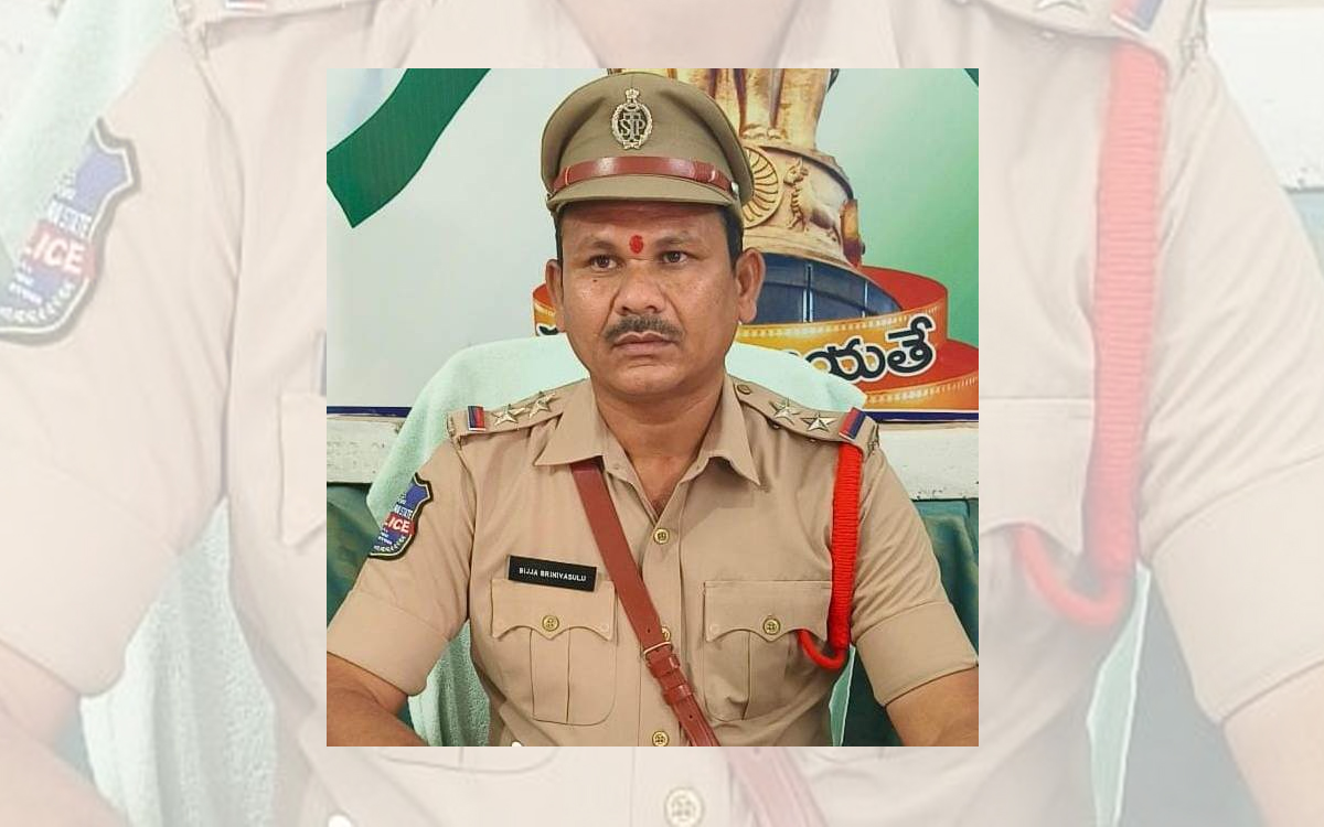 ఏఆర్‌ హెడ్‌ క్వార్డర్స్‌కు కేటీదొడ్డి ఎస్సై అటాచ్‌