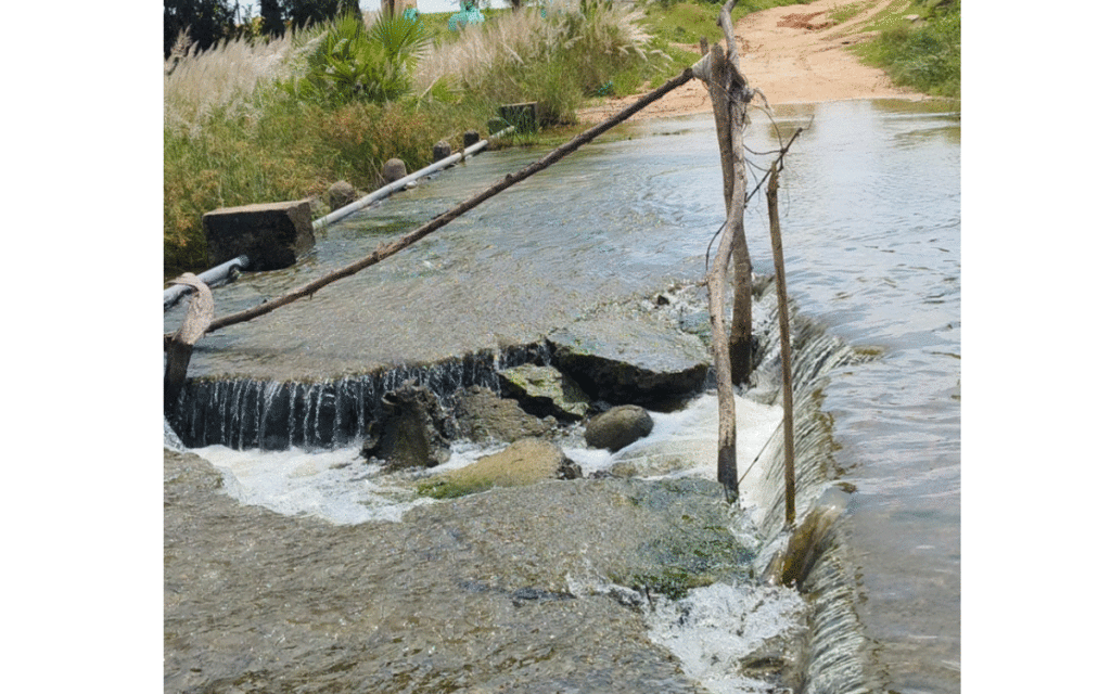 Atmakur(M) : కూలుతున్న కాజ్ వేలు.. పొంచి ఉన్న ప్రమాదం
