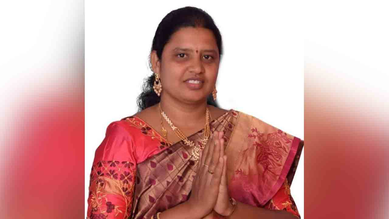 BJP | బీజేపీ పార్టీ సభ్యత్వానికి రాజీనామా చేసిన మాజీ కార్పొరేటర్ నవతా రెడ్డి
