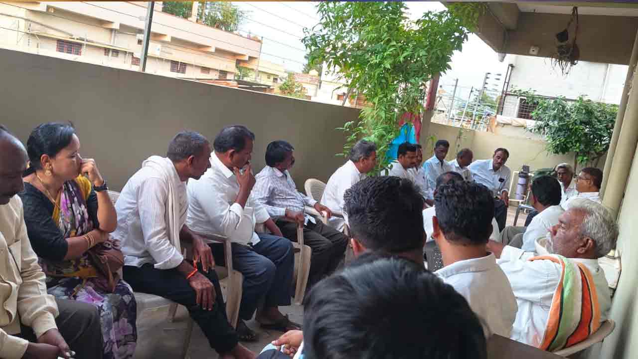 స్థానిక సంస్థల ఎన్నికల్లో బీఆర్ఎస్ అభ్యర్థులు సత్తా చాటాలి..