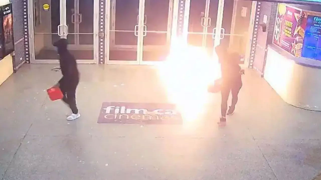 Indian movies | ఆ థియేట‌ర్‌లో భారత్ సినిమాలపై ఆంక్షలు .. స్క్రీనింగ్ నిలిపివేత