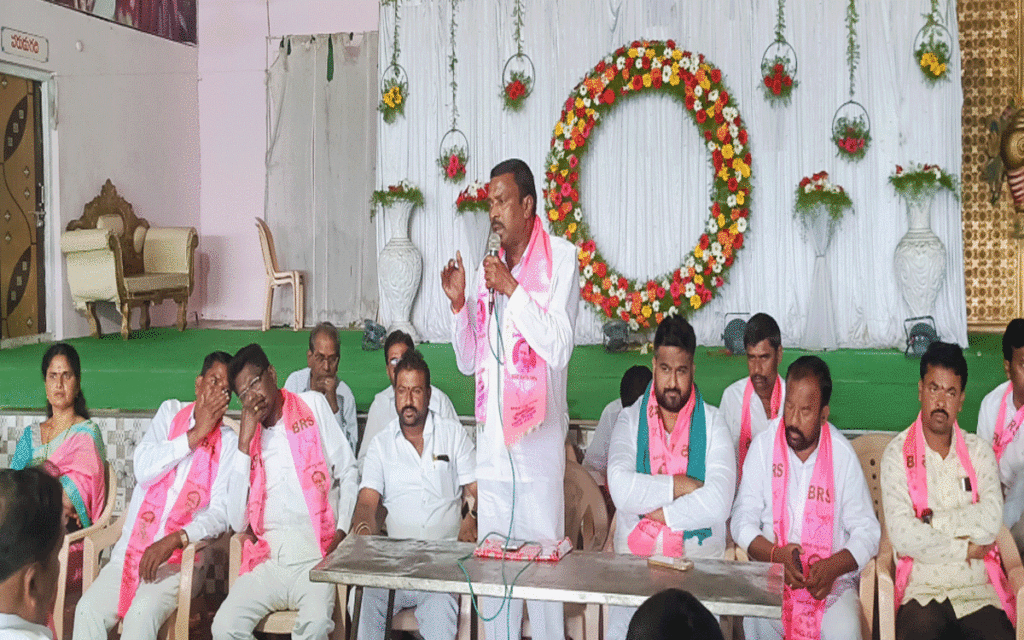 Atmakur(M) : కాంగ్రెస్‌కు తగిన బుద్ధి చెప్పాలి : బీసు చందర్ గౌడ్