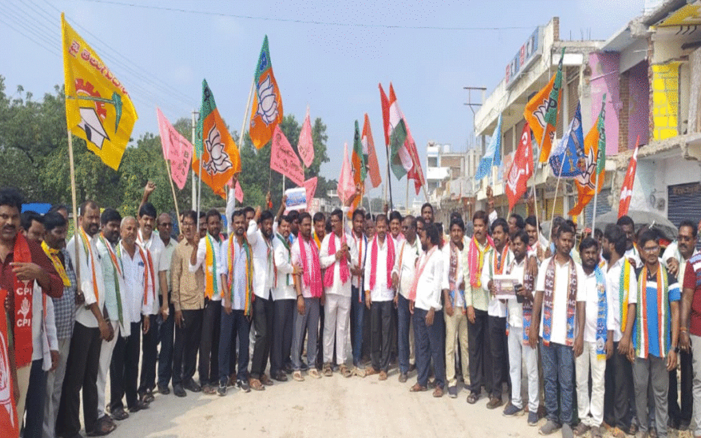 Chandur : చ‌ట్టబద్ధంగా బీసీల‌కు 42 శాతం రిజర్వేషన్లు కల్పించాలి : చండూరు అఖిలపక్షం
