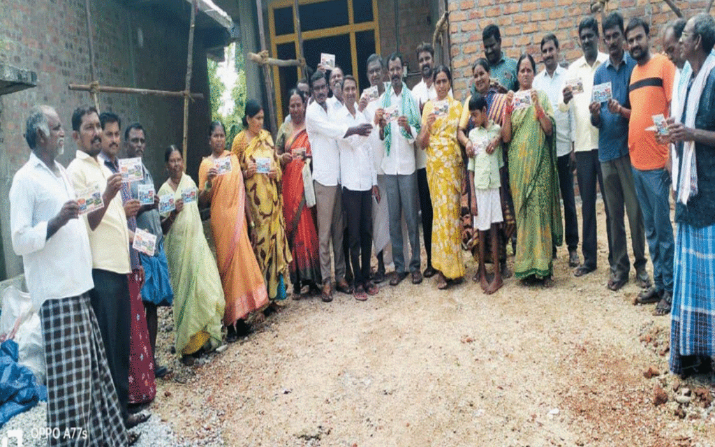 Penpahad : 'కాంగ్రెస్ నాయకుల‌కు బాకీ కార్డులు చూపించి నిలదీయాలి'