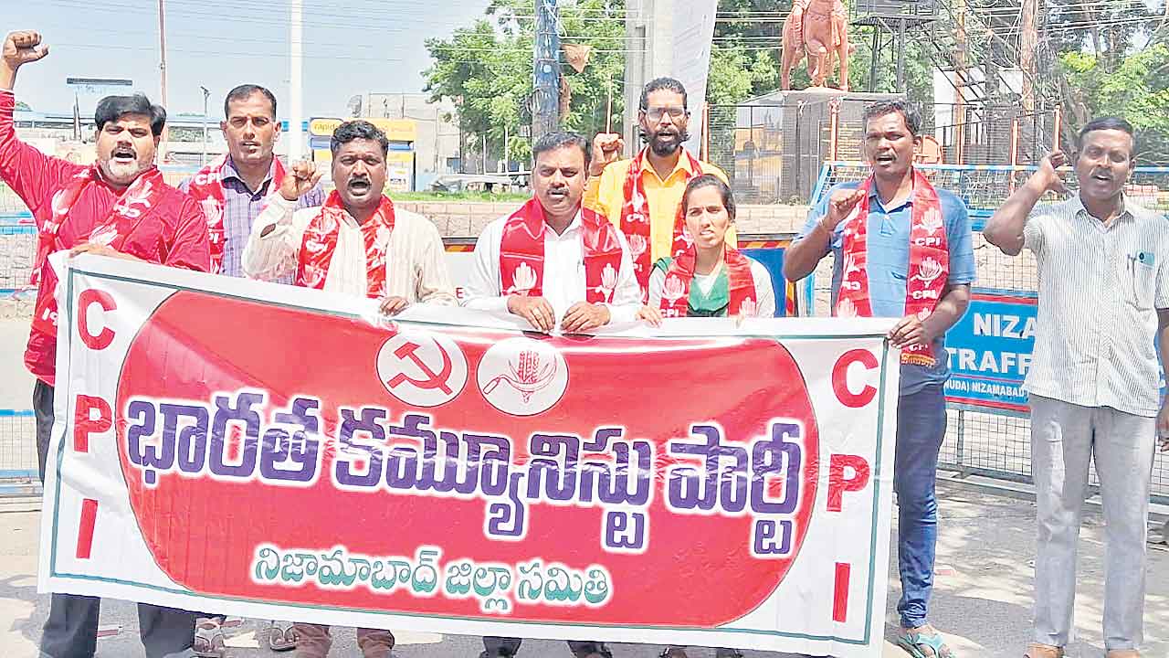 బీసీ బిల్లును అడ్డుకుంటున్న బీజేపీ