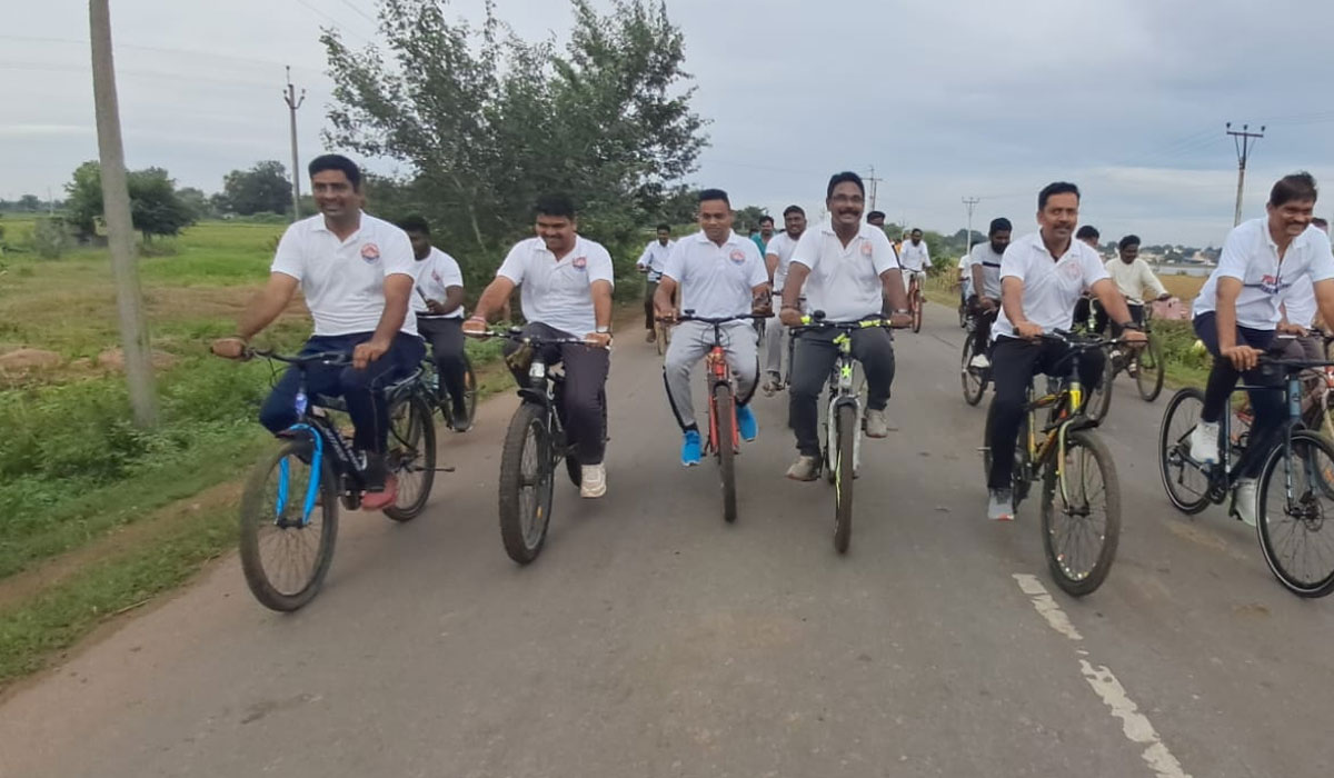 Peddapally | పోలీసు అమరుల ఆశయాలకు అనుగుణంగా పనిచేయాలి.. పెద్దపల్లి డీసీపీ కరుణాకర్