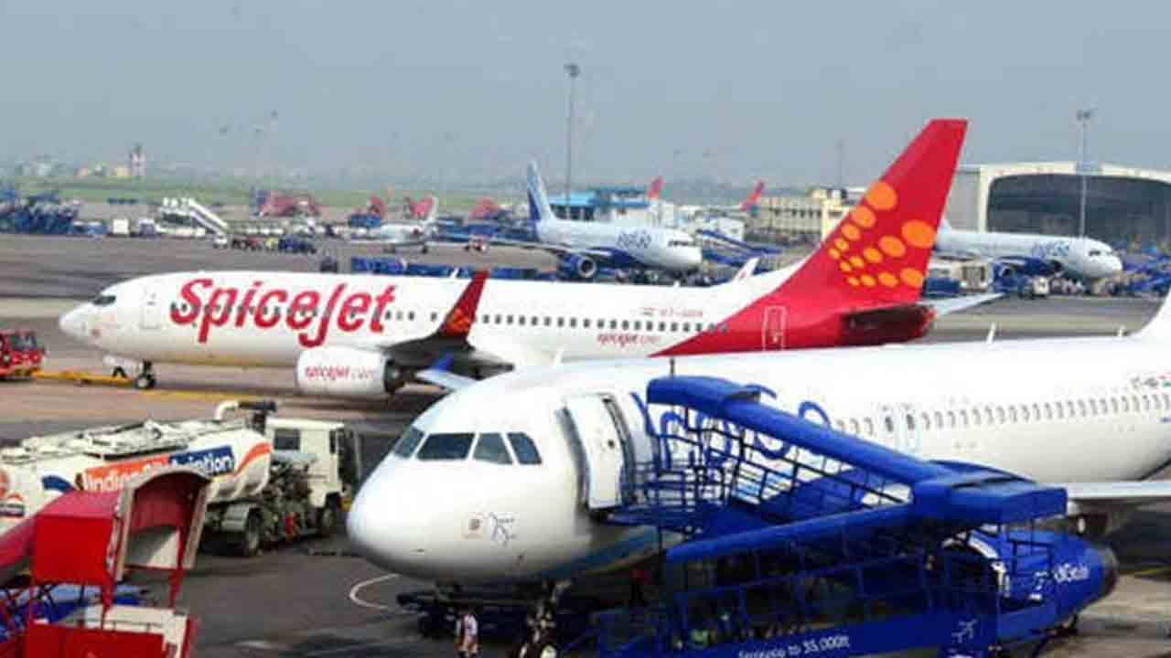 Delhi Rains | ఢిల్లీలో భారీ వర్షం.. 15 విమానాల దారి మల్లింపు