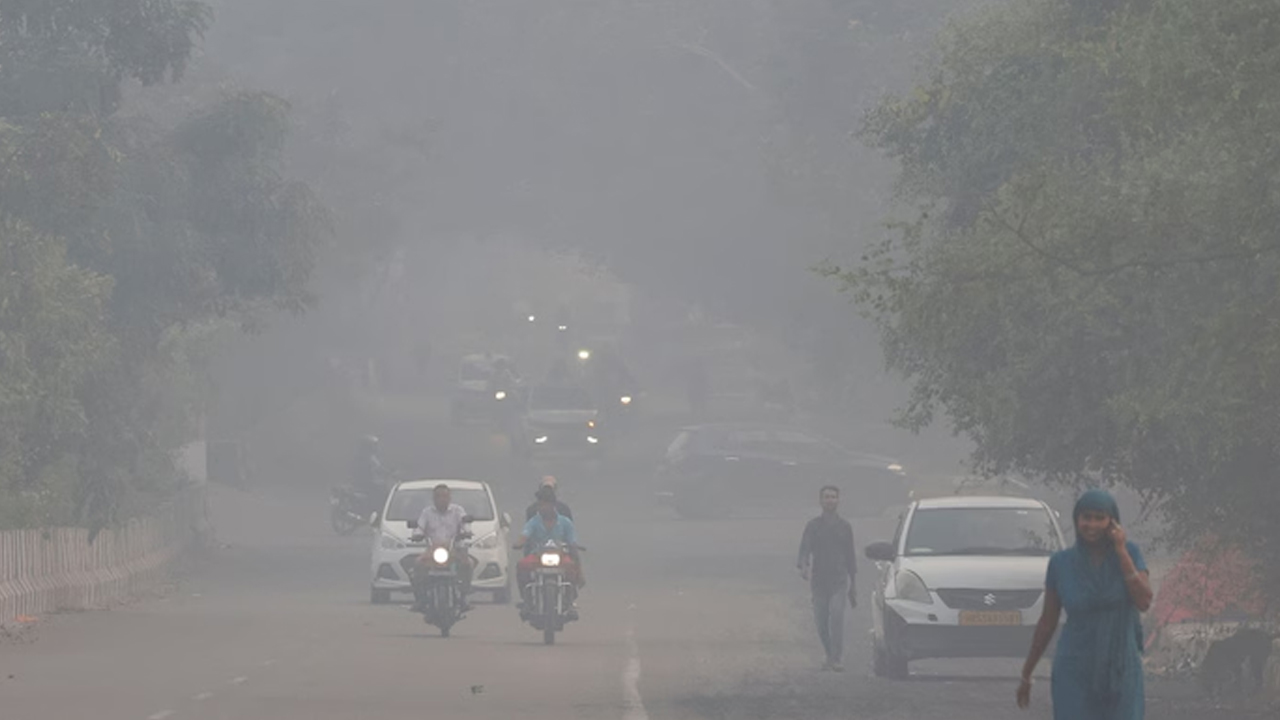 Delhi Ari Pollution | దీపావళి ఎఫెక్ట్‌.. ఢిల్లీలో పడిపోయిన గాలి నాణ్యత